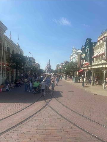 Disneyland, Esbly, main disney chato