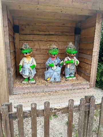 Ratoath, A collection or listing of decorative garden sculptures featuring frog motifs, intended for outdoor landscaping or garden ornamenta